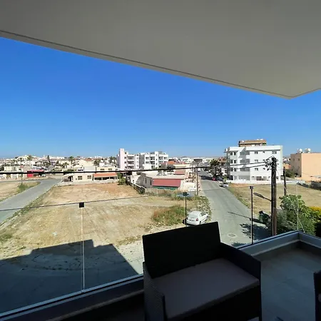 Unforgettable Experience In A Modern Apartment!