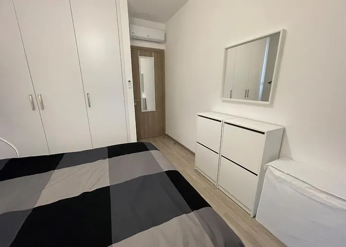 Unforgettable Experience In A Modern Apartment! לרנקה