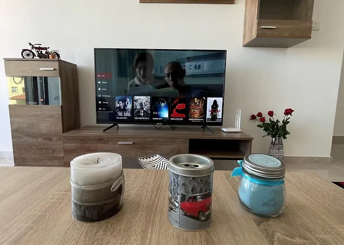 Unforgettable Experience In A Modern Apartment! לרנקה