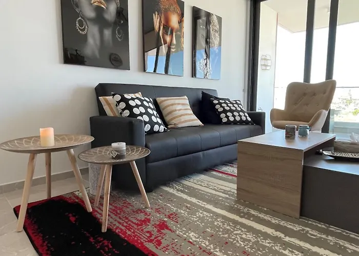 דירה Unforgettable Experience In A Modern Apartment! לרנקה