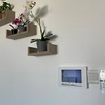 Unforgettable Experience In A Modern Apartment!