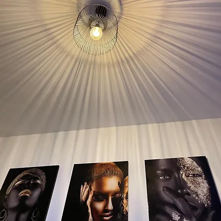 Unforgettable Experience In A Modern Apartment!