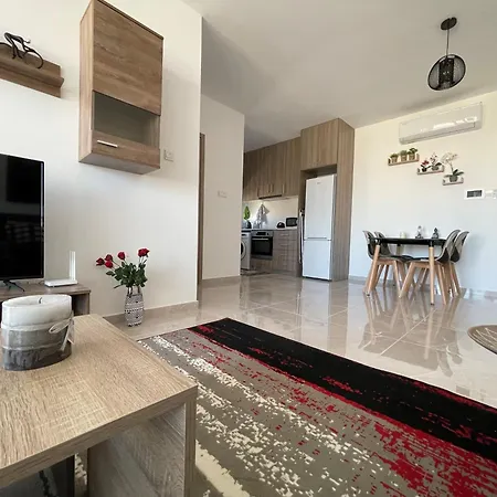 Unforgettable Experience In A Modern Apartment! Larnaca
