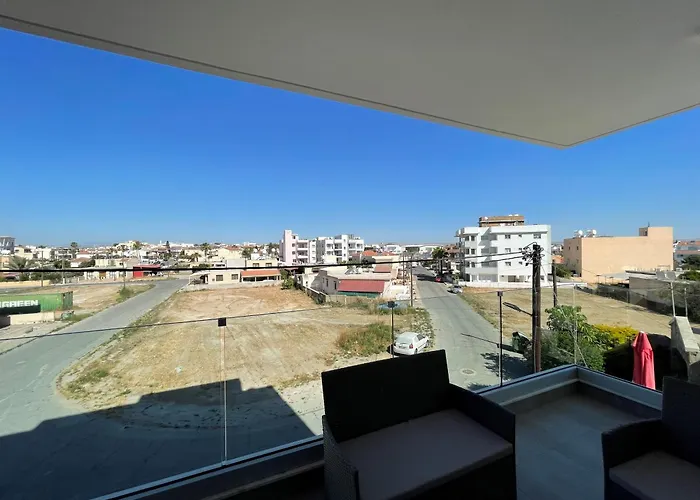 Unforgettable Experience In A Modern Apartment!